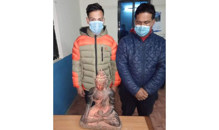 मुर्ति चोरेको आरोपमा दुई जना पक्राउ