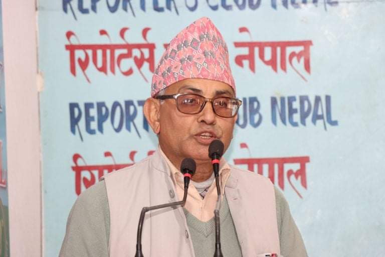 आफूले घुस खाएको र दण्डित गर्न हरि पाण्डेकाे माग