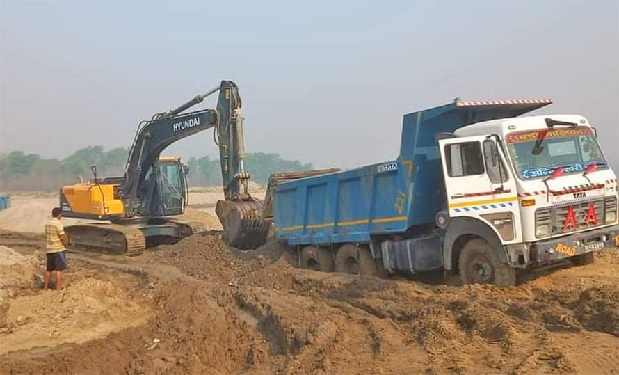 राप्ती नदीमा अवैध उत्खनन गर्ने सवारी साधन नियन्त्रणमा