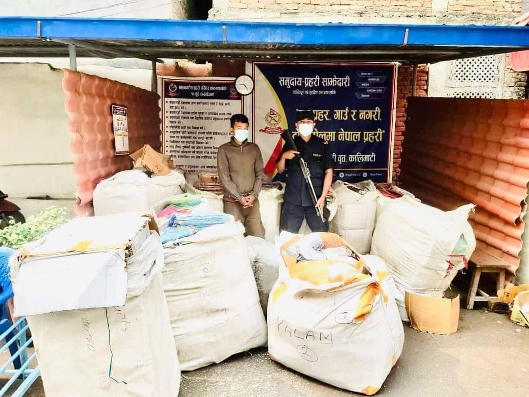 तस्करी गरी ल्याएको सामान सहित १ जना पक्राउ