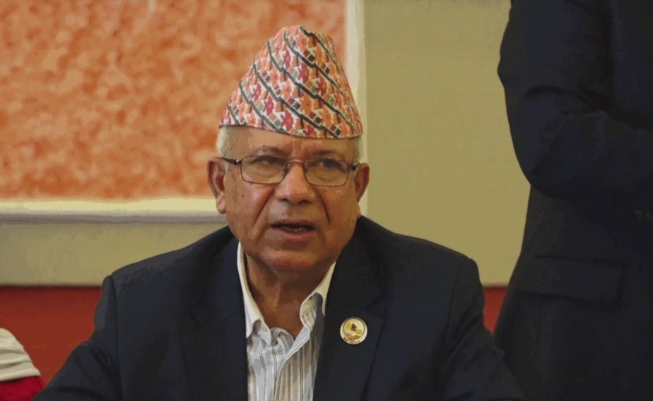 ओली र प्रचण्डपछि माधव नेपालको गर्जन : राजतन्त्रलाई जाग्न पनि दिँदैनौ, टिक्न पनि दिँदैनौ